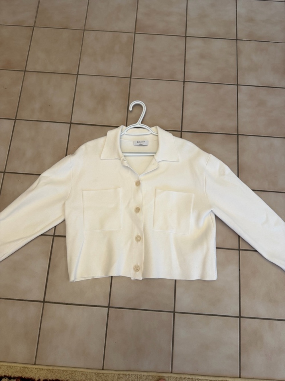 White Aritzia sweater babaton - Picture 5 of 6